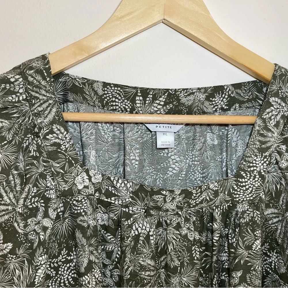Christopher & Banks | Petite Green Botanical Print Square Neck Blouse | PXL - Picture 3 of 8